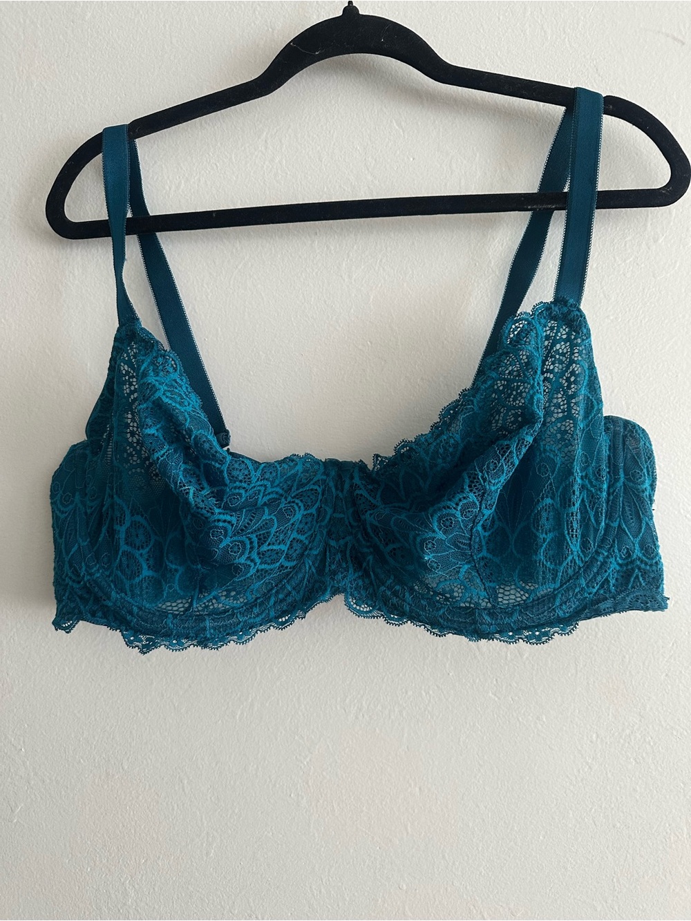 Teal Lace Underwire Bra with Supportive Cups